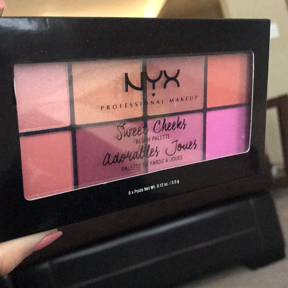 Nyx blush palette